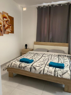 1 bedroom Newly built Apartment close to all amenities